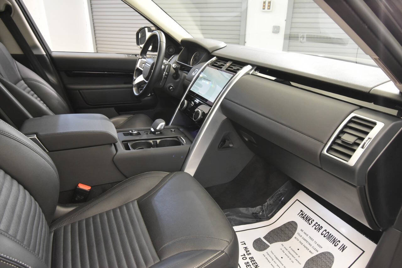 Used 2023 Land Rover Discovery S AWD/4WD image 17