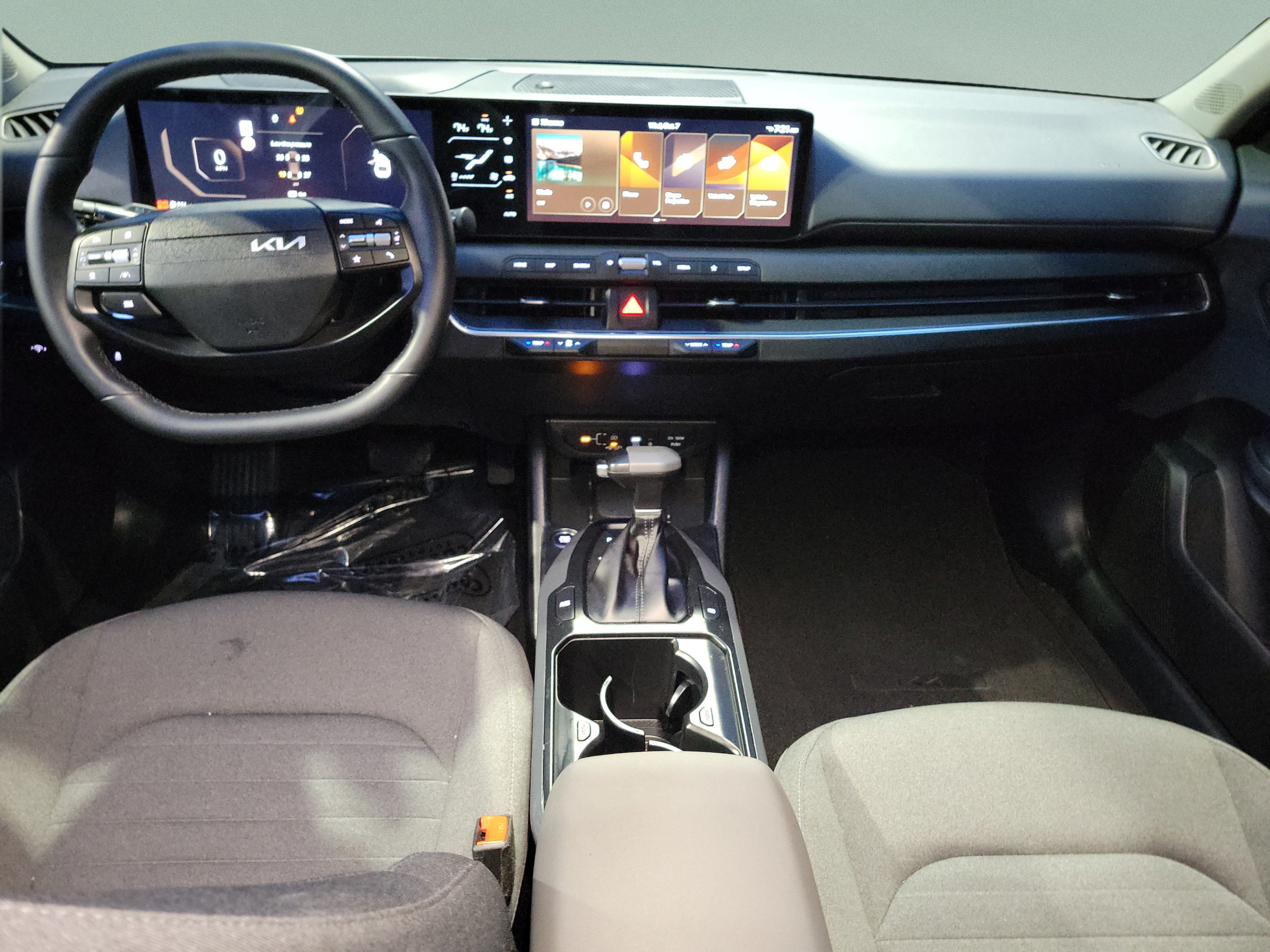 Certified 2025 Kia K4 EX FWD image 8
