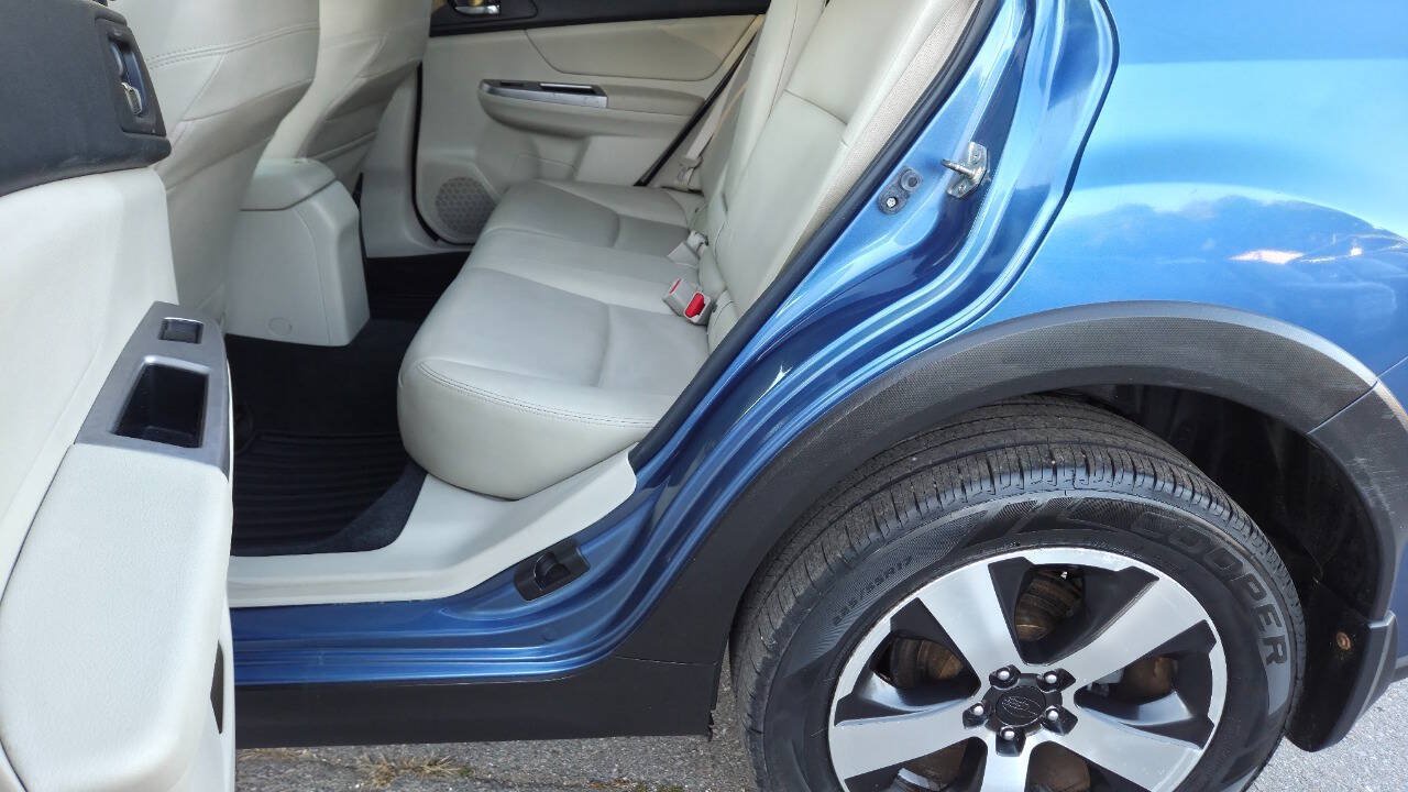 Used 2014 Subaru Crosstrek Touring AWD/4WD image 29