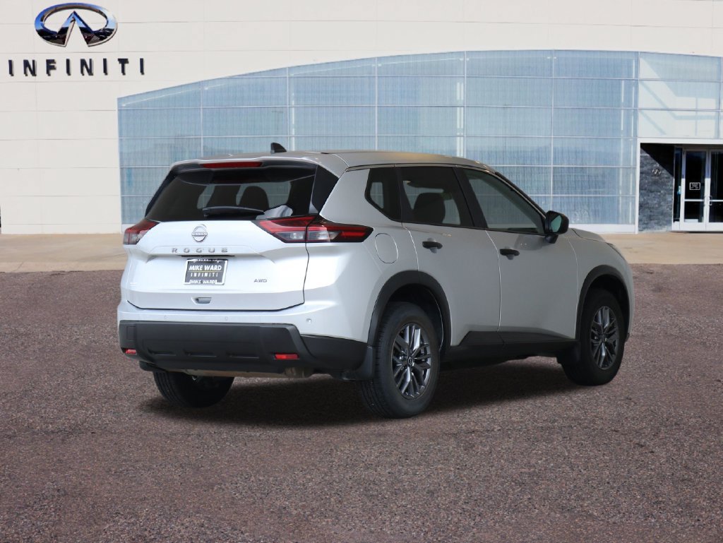 Used 2024 Nissan Rogue S AWD/4WD image 47