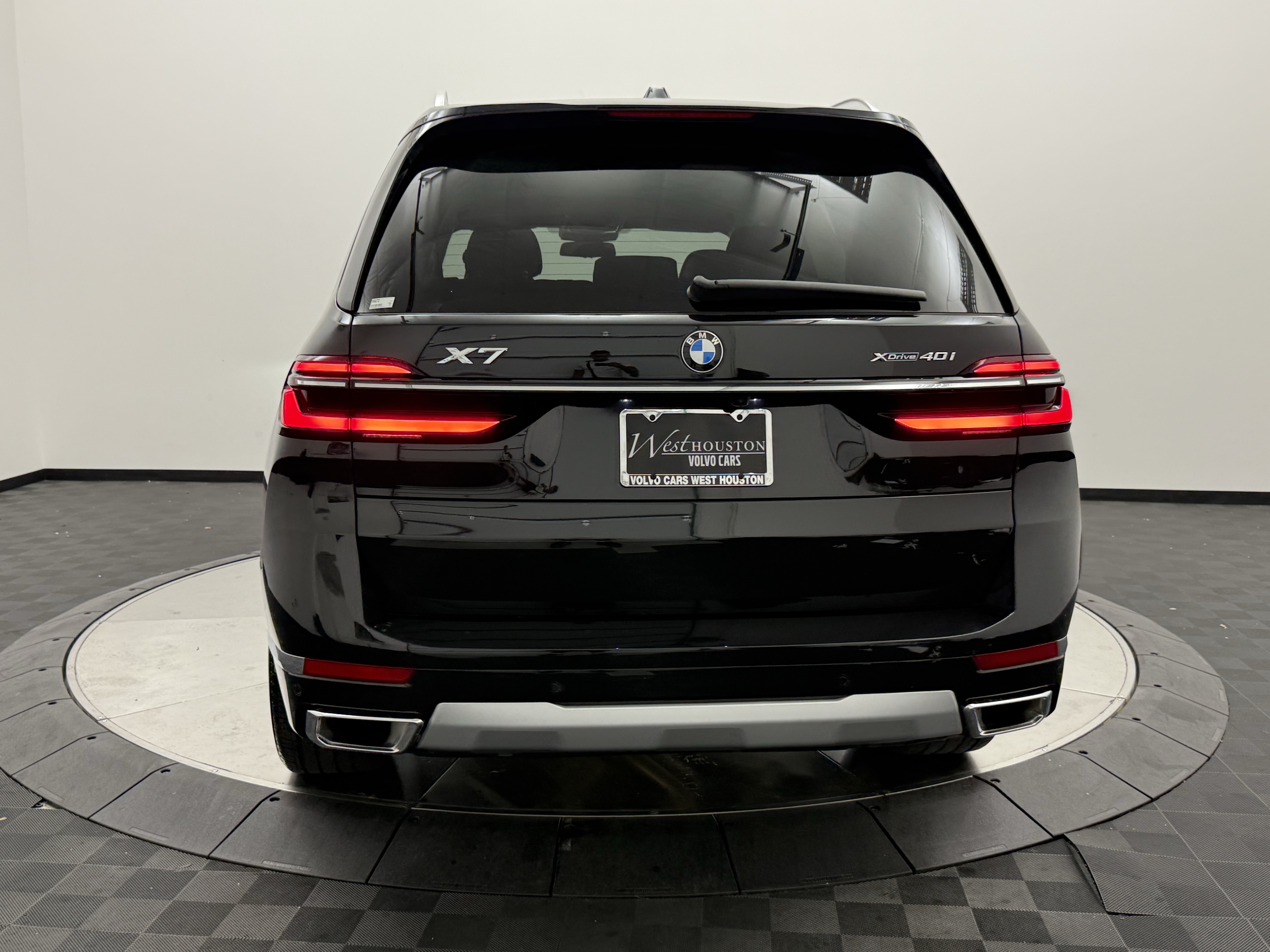 Used 2025 BMW X7 xDrive40i w/ Premium Package AWD/4WD image 6