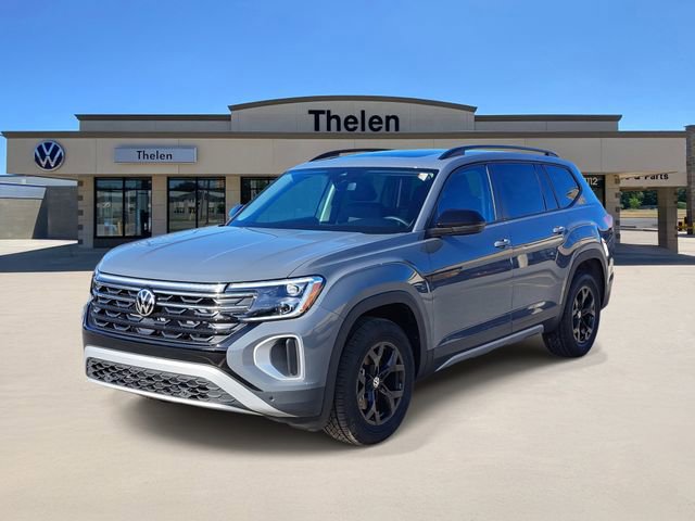 New 2026 Volkswagen Atlas Peak Edition image 2