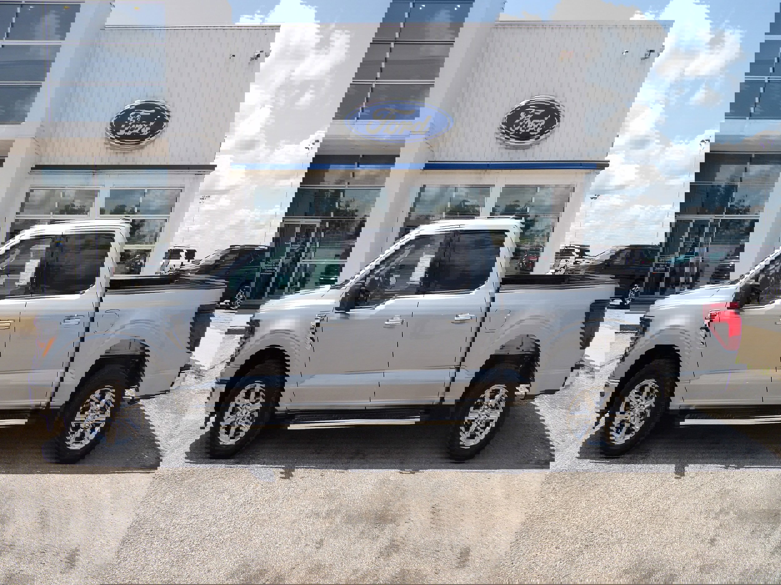 New 2024 Ford F150 XLT w/ Mobile Office Package image 1