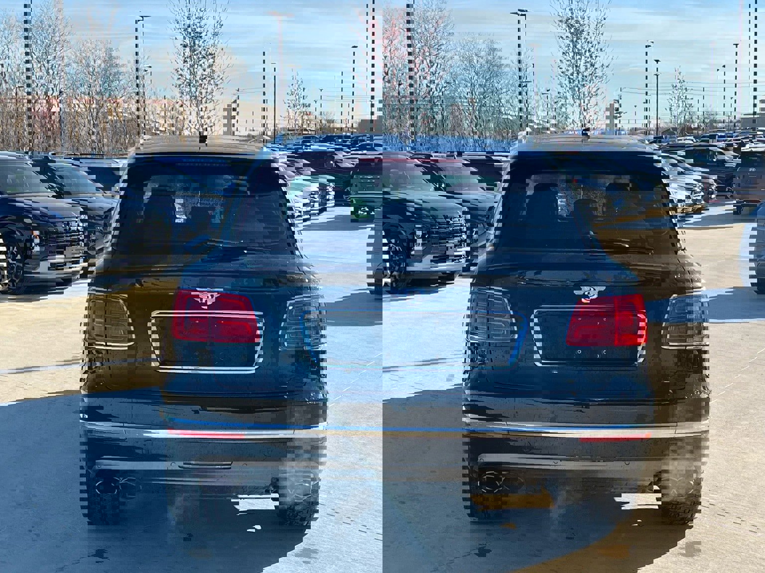 Used 2019 Bentley Bentayga image 11