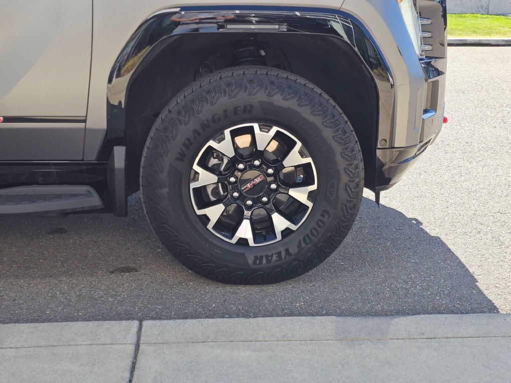 Used 2026 GMC Sierra EV AT4 AWD/4WD image 43