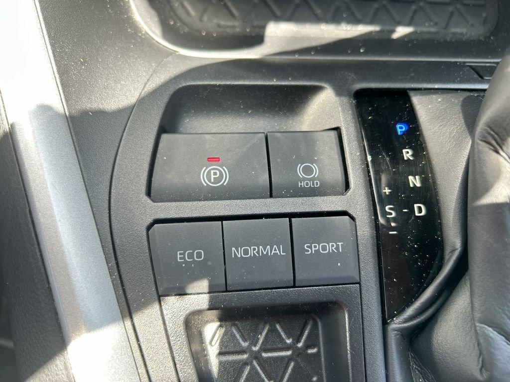 Used 2025 Toyota RAV4 XLE Premium FWD image 27