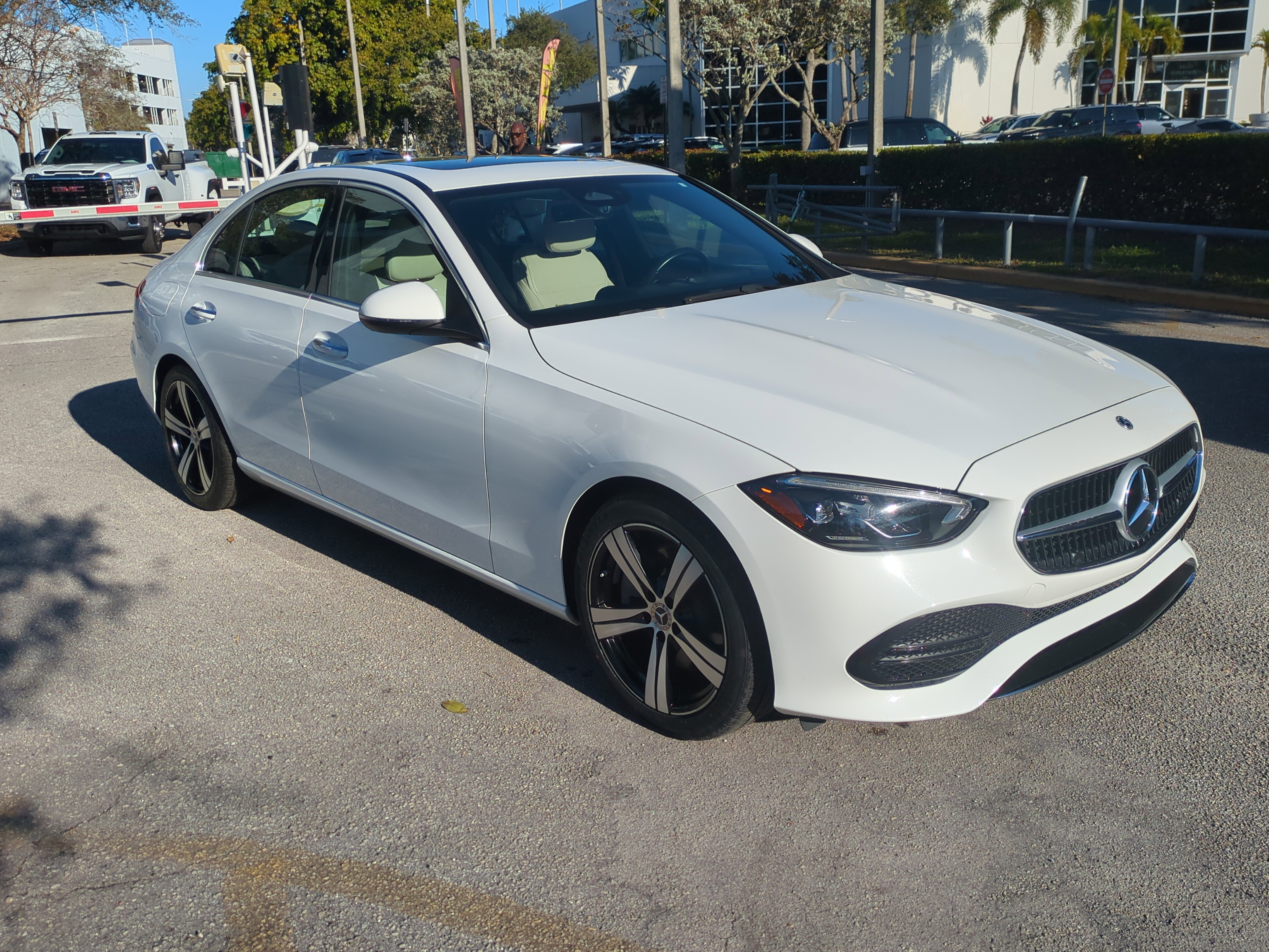 Used 2022 Mercedes-Benz C 300 Sedan image 2