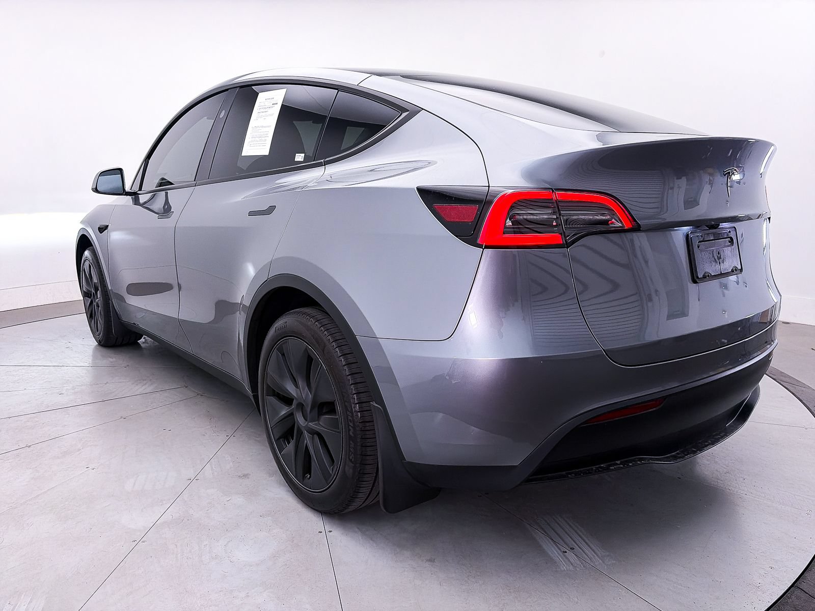 Used 2025 Tesla Model Y Long Range RWD image 13