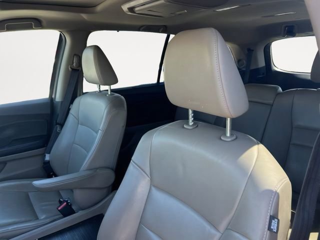 Used 2016 Honda Pilot Touring image 9