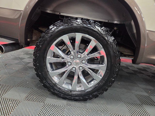 Used 2017 Ford F150 King Ranch w/ Equipment Group 601A Luxury AWD/4WD image 91