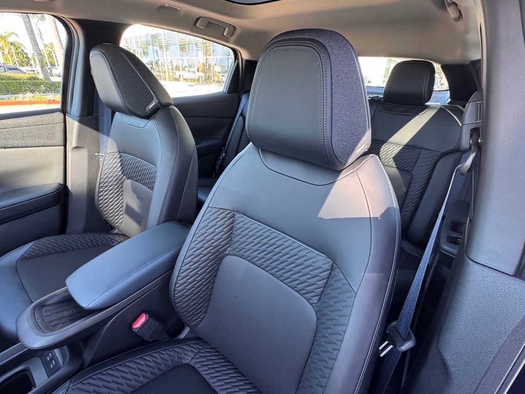 New 2026 Nissan Leaf Platinum+ image 10