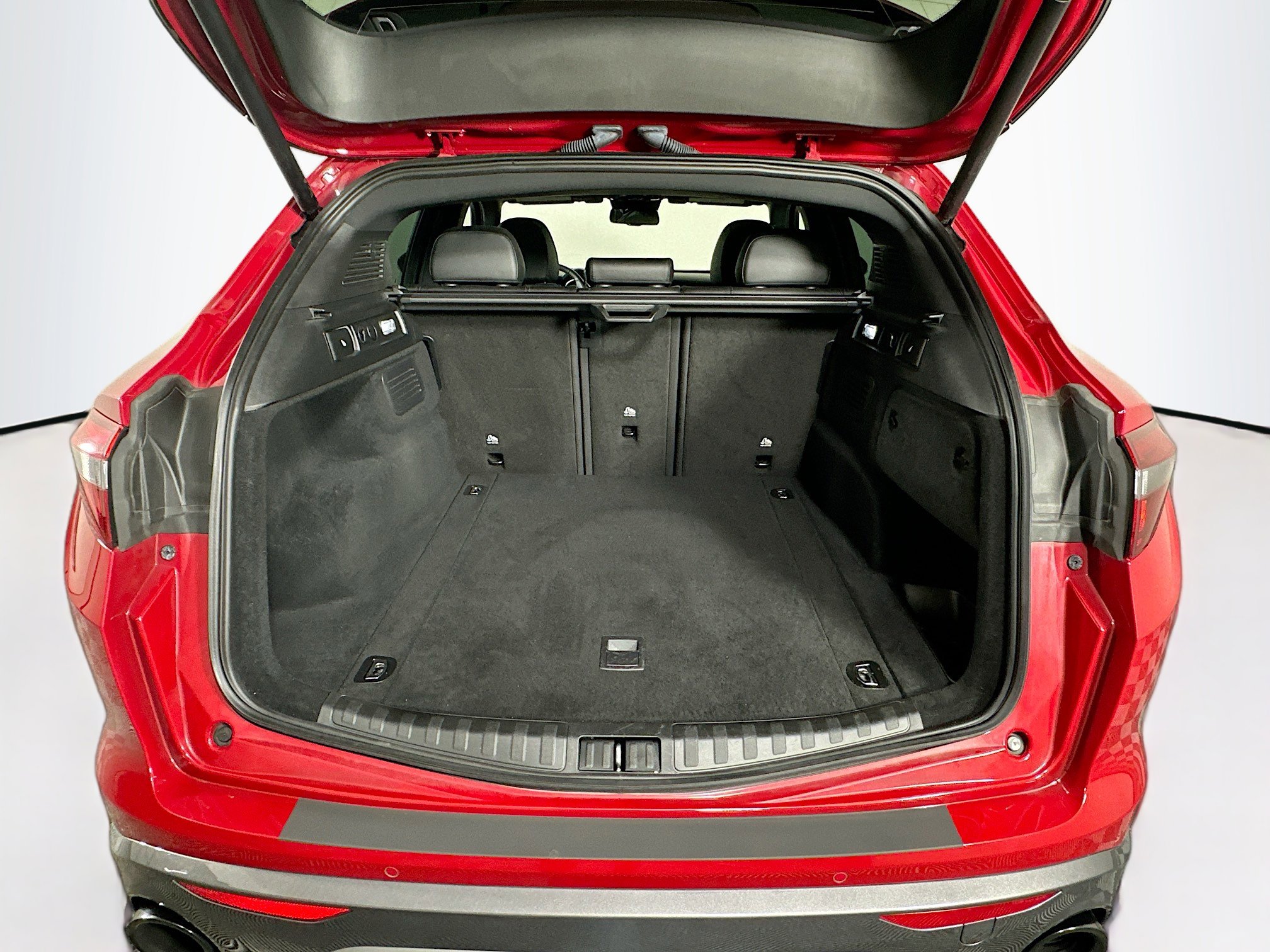 Used 2023 Alfa Romeo Stelvio Ti image 31