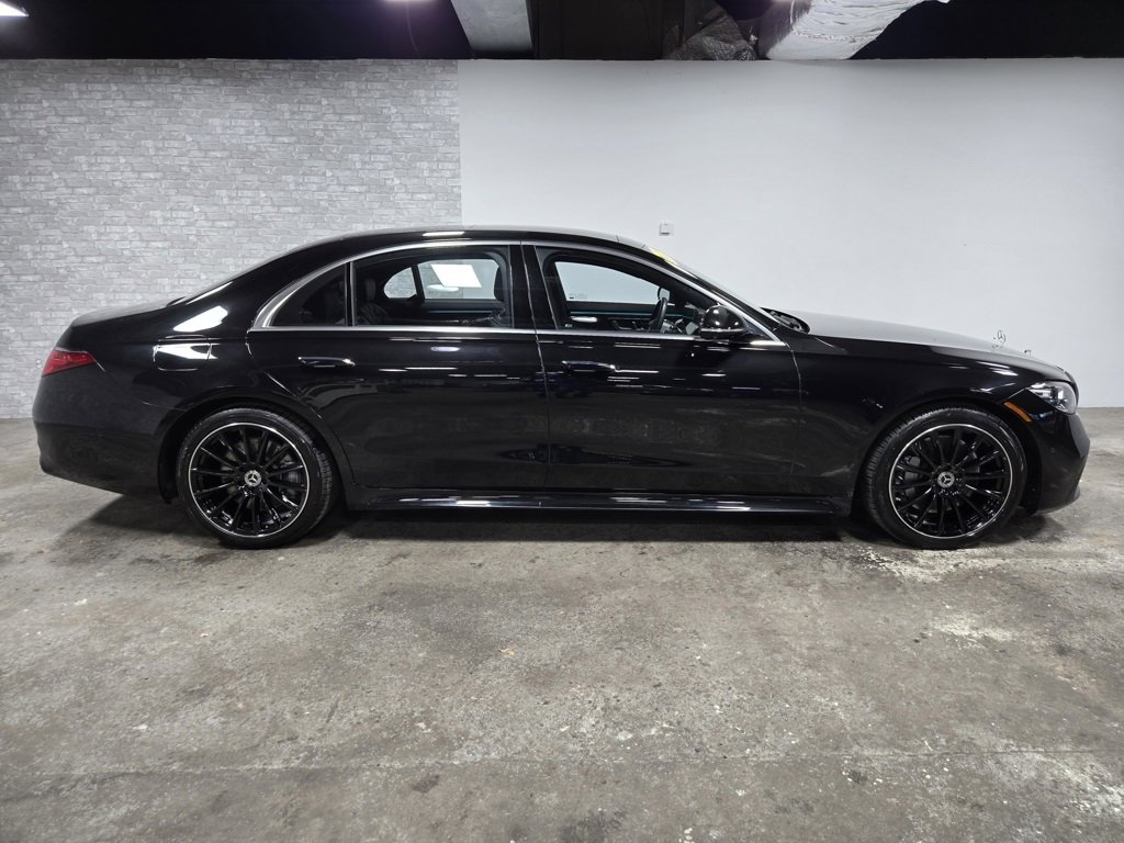 Used 2022 Mercedes-Benz S 580 4MATIC Sedan image 3