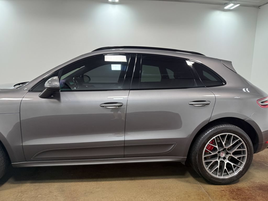 Used 2015 Porsche Macan Turbo AWD/4WD image 37