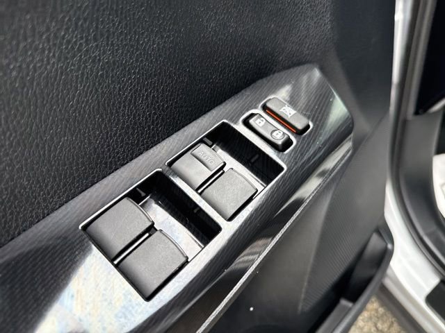 Used 2017 Toyota RAV4 SE image 13