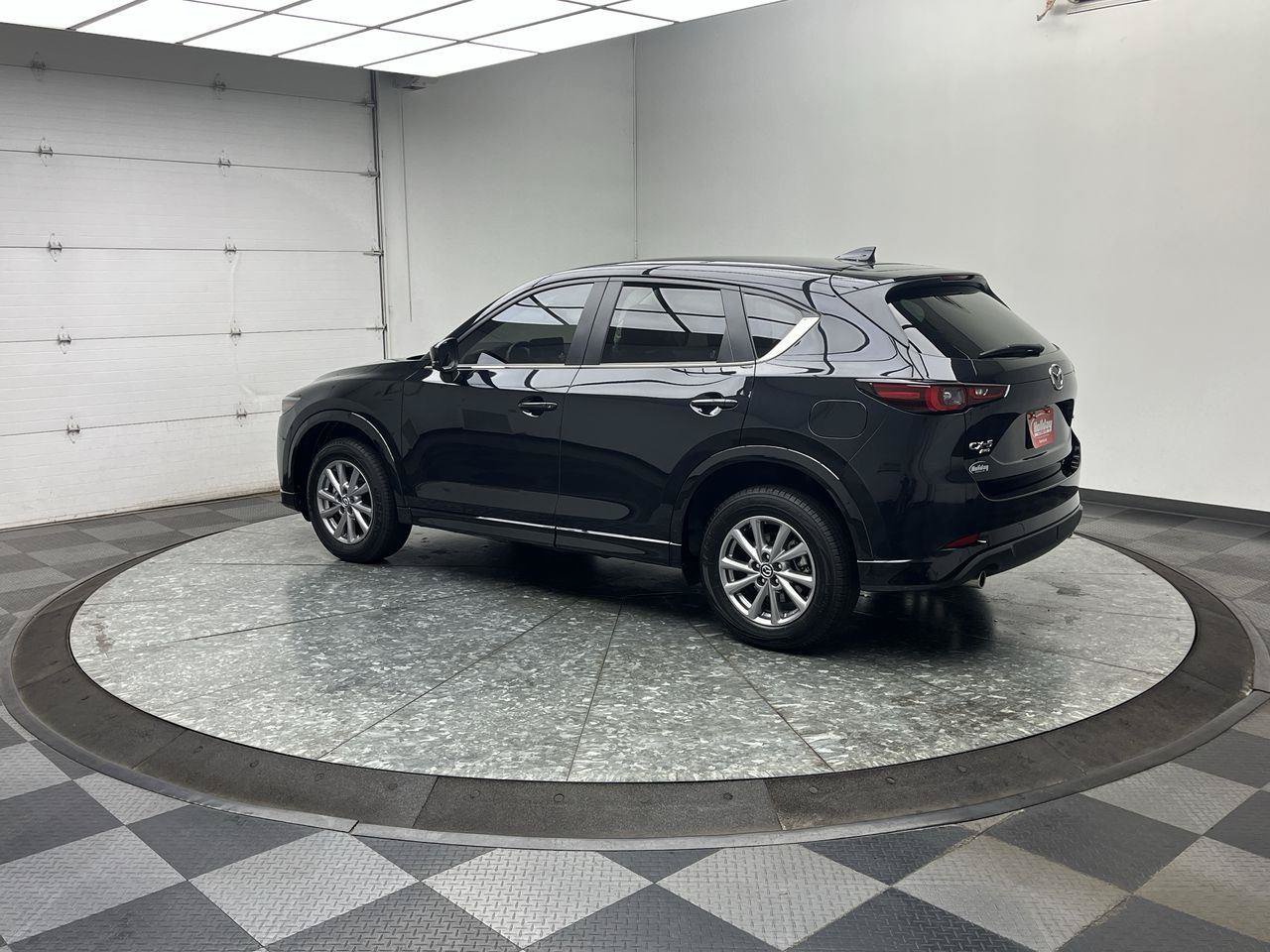 Certified 2024 MAZDA CX-5 AWD 2.5 S w/ Preferred Package image 2