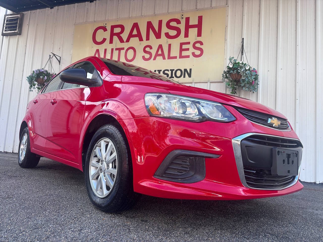 Used 2017 Chevrolet Sonic LT FWD image 2
