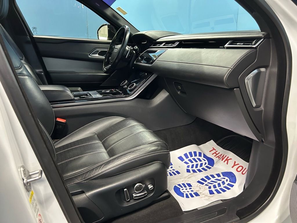 Used 2018 Land Rover Range Rover Velar R-Dynamic HSE image 48