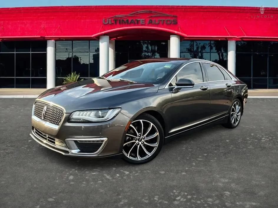 Used 2019 Lincoln MKZ Reserve w/ Reserve Plus Package FWD image 2