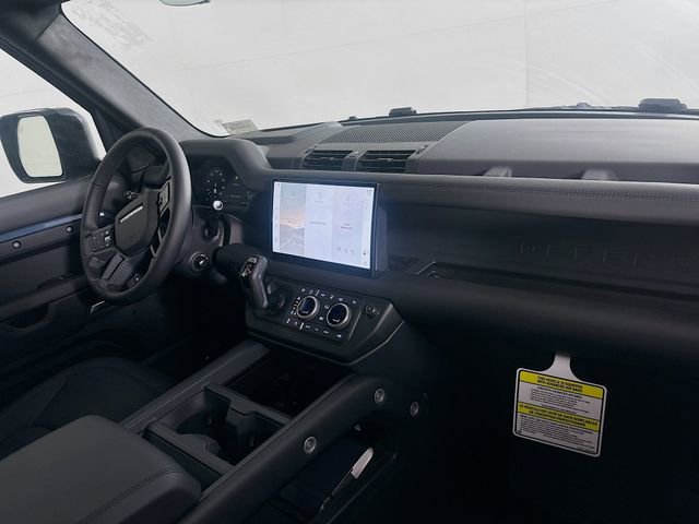 Used 2025 Land Rover Defender 110 X-Dynamic SE image 29