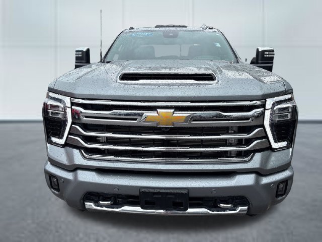 Used 2024 Chevrolet Silverado 2500 High Country w/ Technology Package AWD/4WD image 6