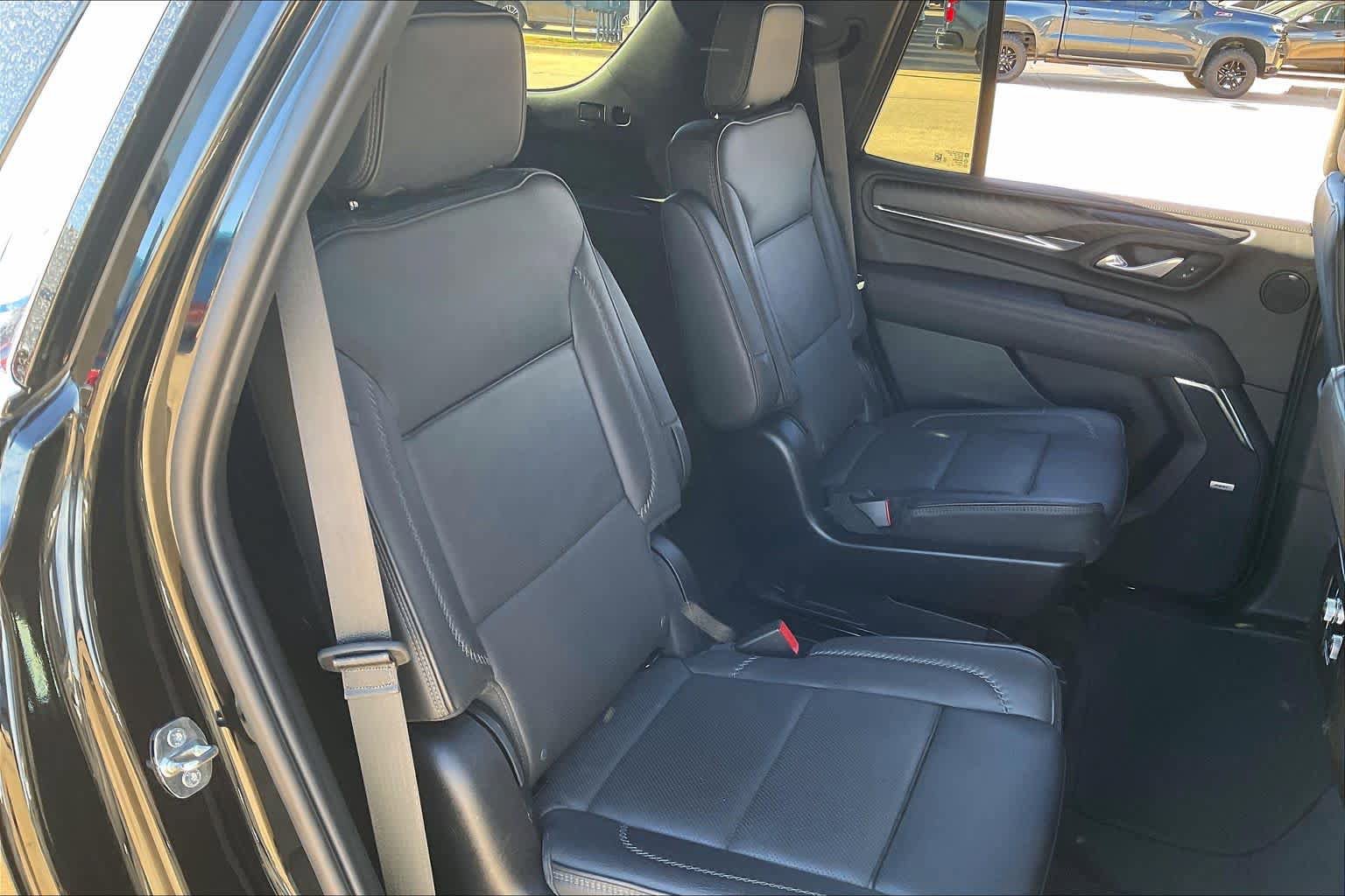 Used 2024 GMC Yukon Denali AWD/4WD image 19