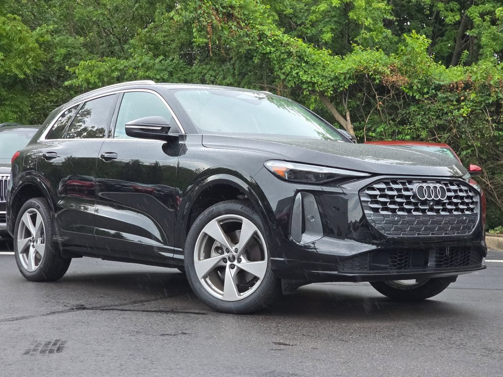 Certified 2025 Audi Q5 Premium w/ Premium Plus AWD/4WD image 9