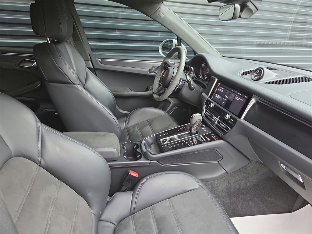 Used 2023 Porsche Macan GTS image 18