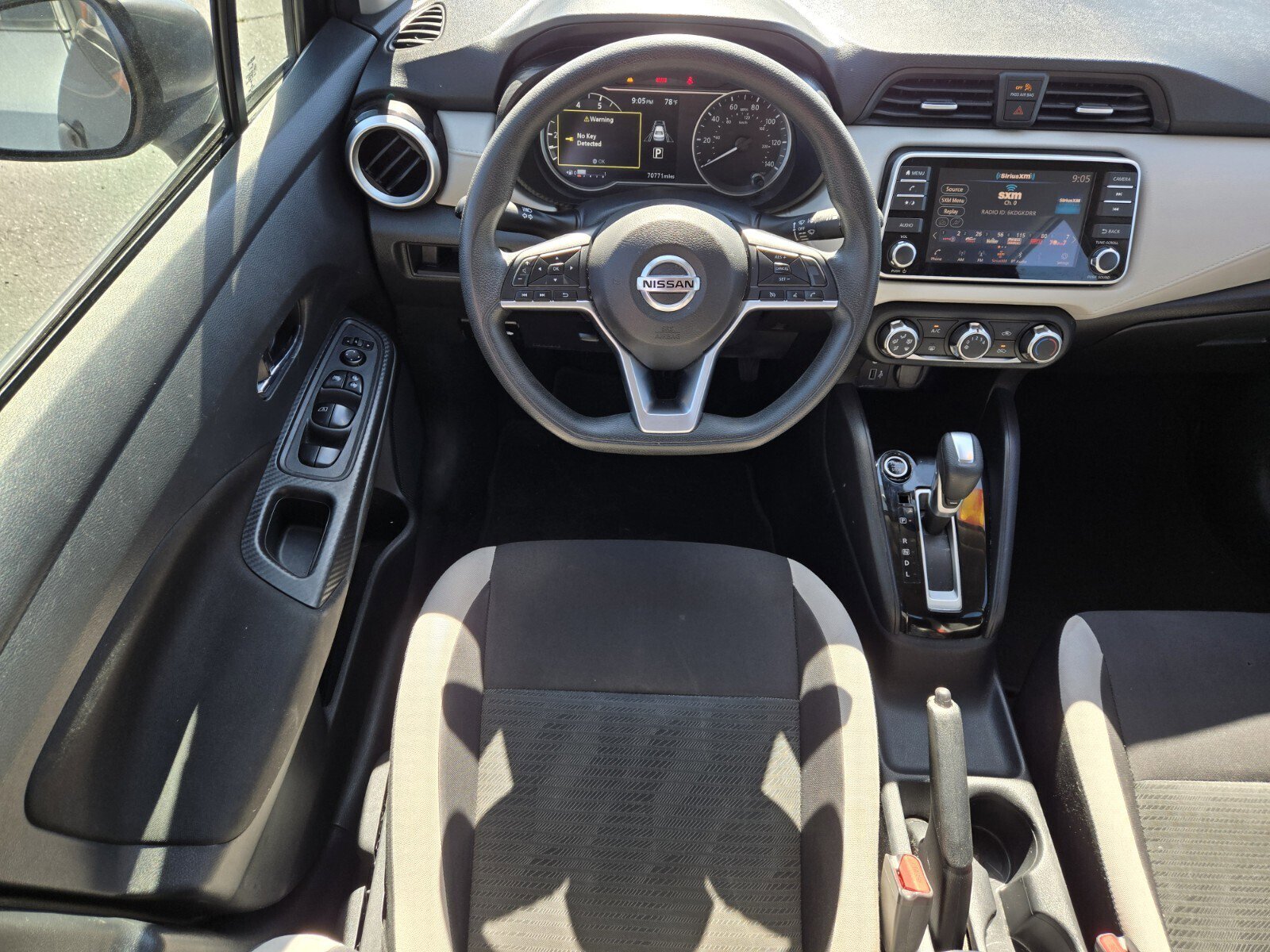 Used 2021 Nissan Versa SV image 9