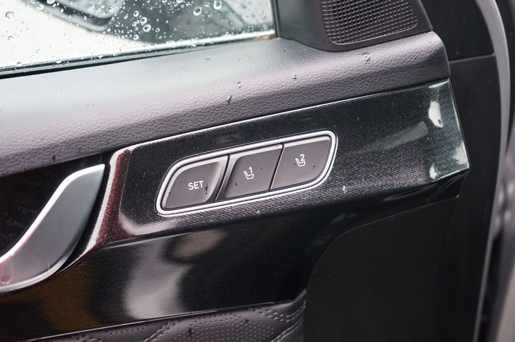 Used 2021 Hyundai Palisade Calligraphy image 13