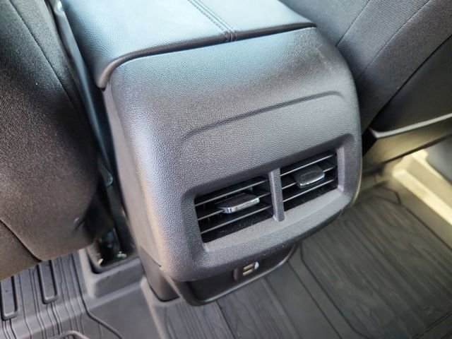 Used 2024 GMC Terrain SLE AWD/4WD image 17