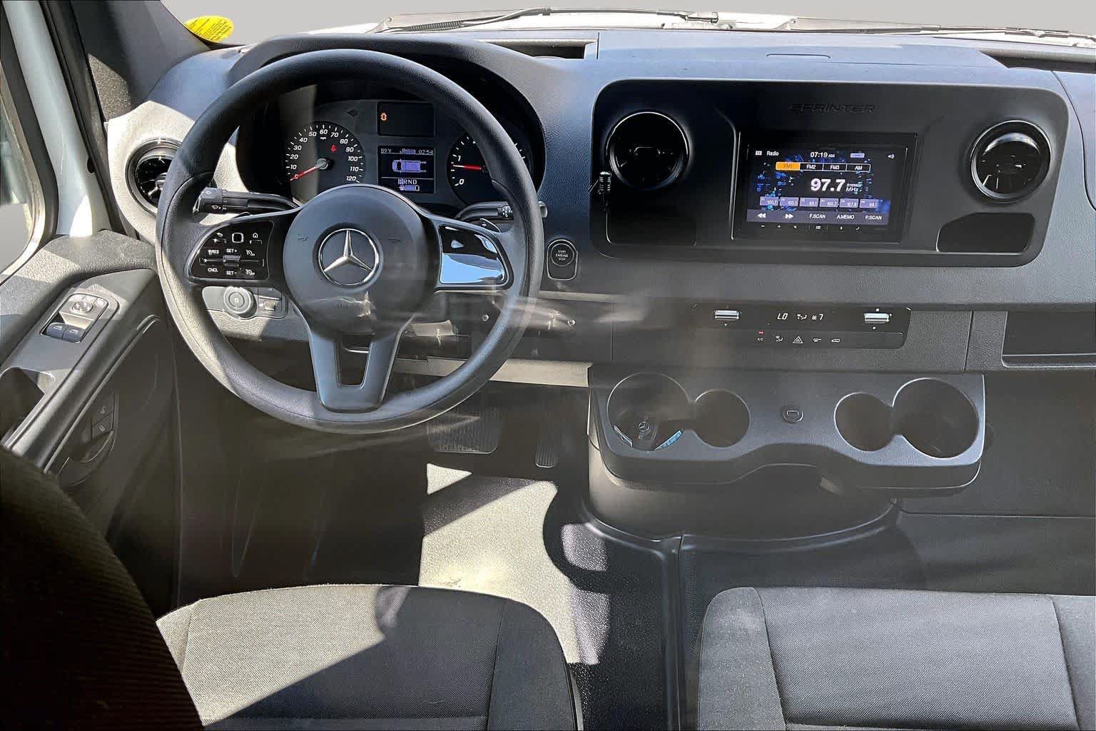 Used 2020 Mercedes-Benz Sprinter 2500 image 6