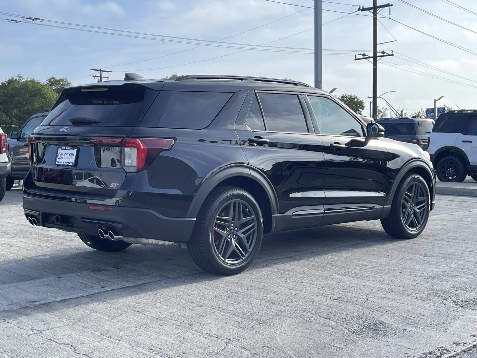 New 2026 Ford Explorer ST w/ Sun And Sound Package AWD/4WD image 3