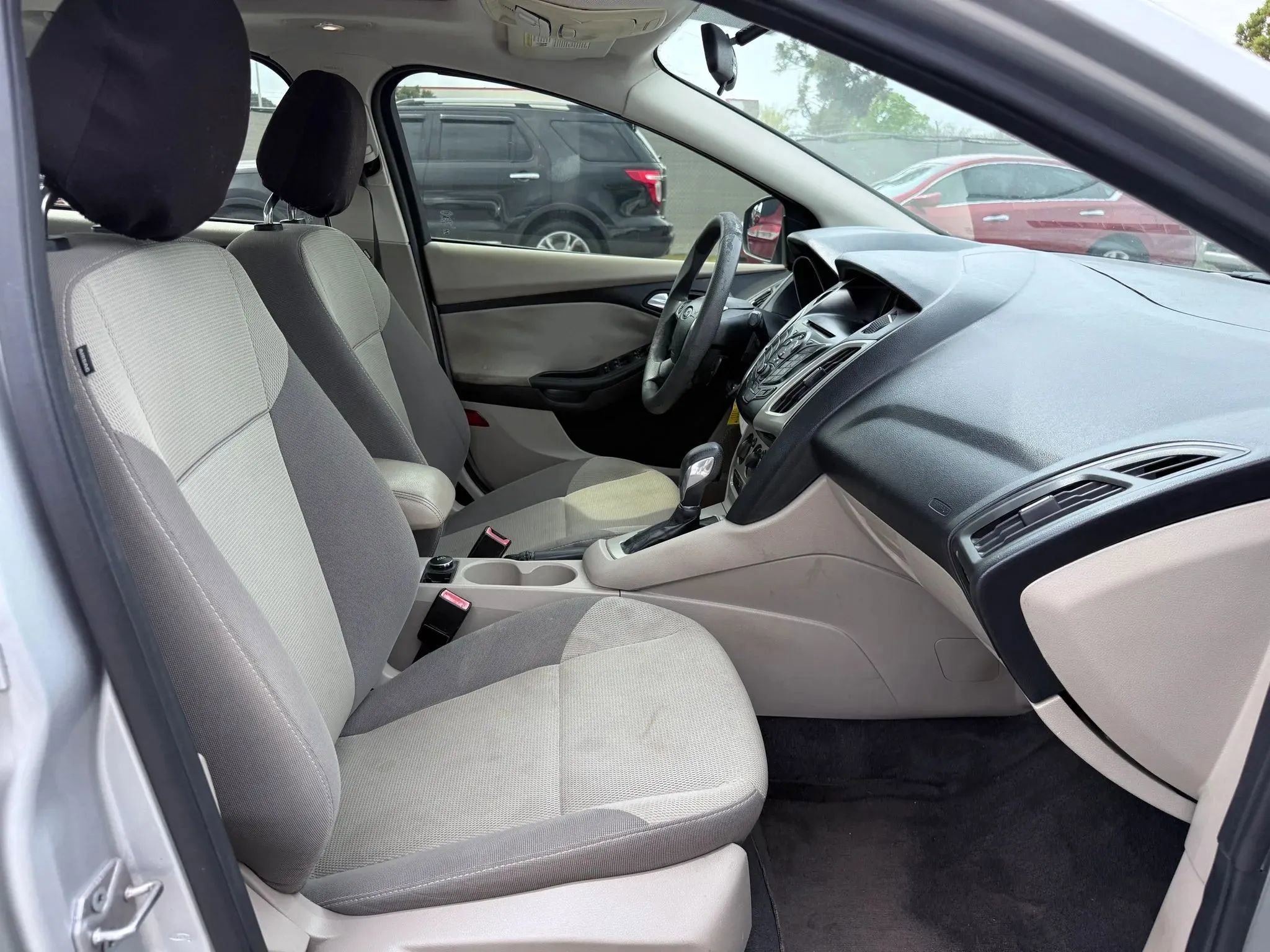 Used 2012 Ford Focus SE image 17