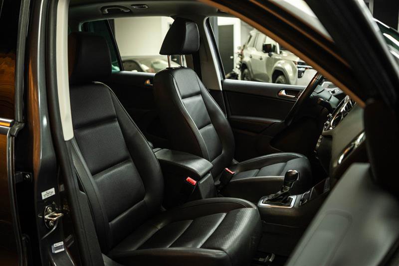 Used 2016 Volkswagen Tiguan SE image 14