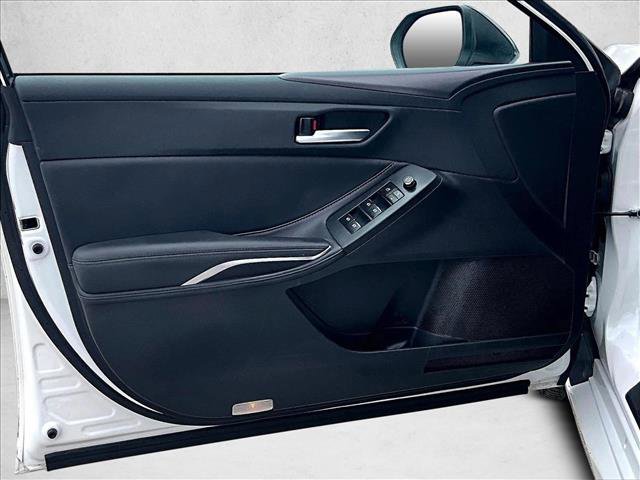 Used 2020 Toyota Avalon XSE image 18