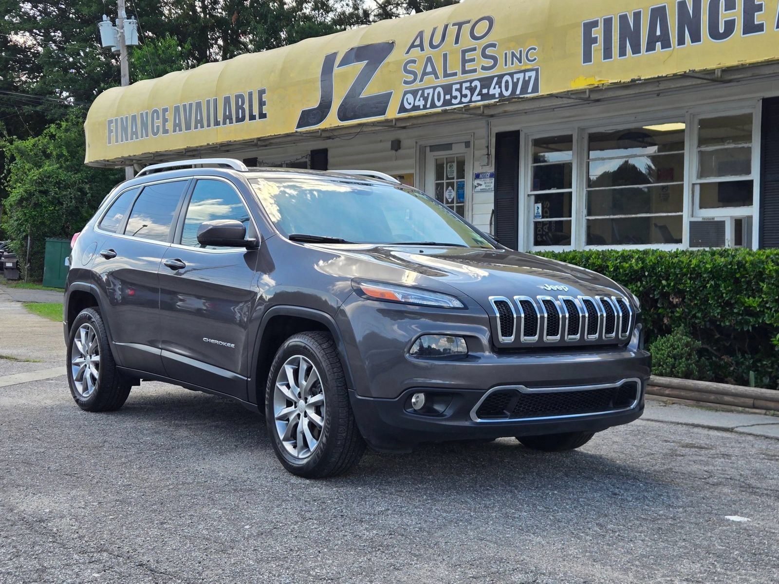 Used 2018 Jeep Cherokee Limited AWD/4WD image 1