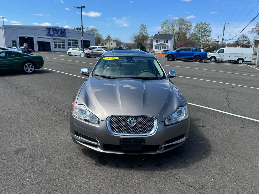 Used 2009 Jaguar XF Premium RWD image 2