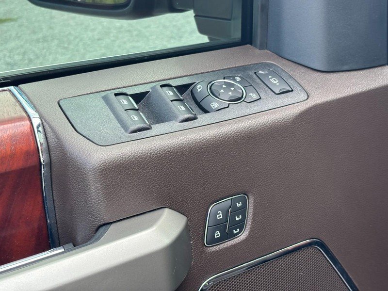 Used 2022 Ford F350 King Ranch w/ King Ranch Ultimate Package AWD/4WD image 18