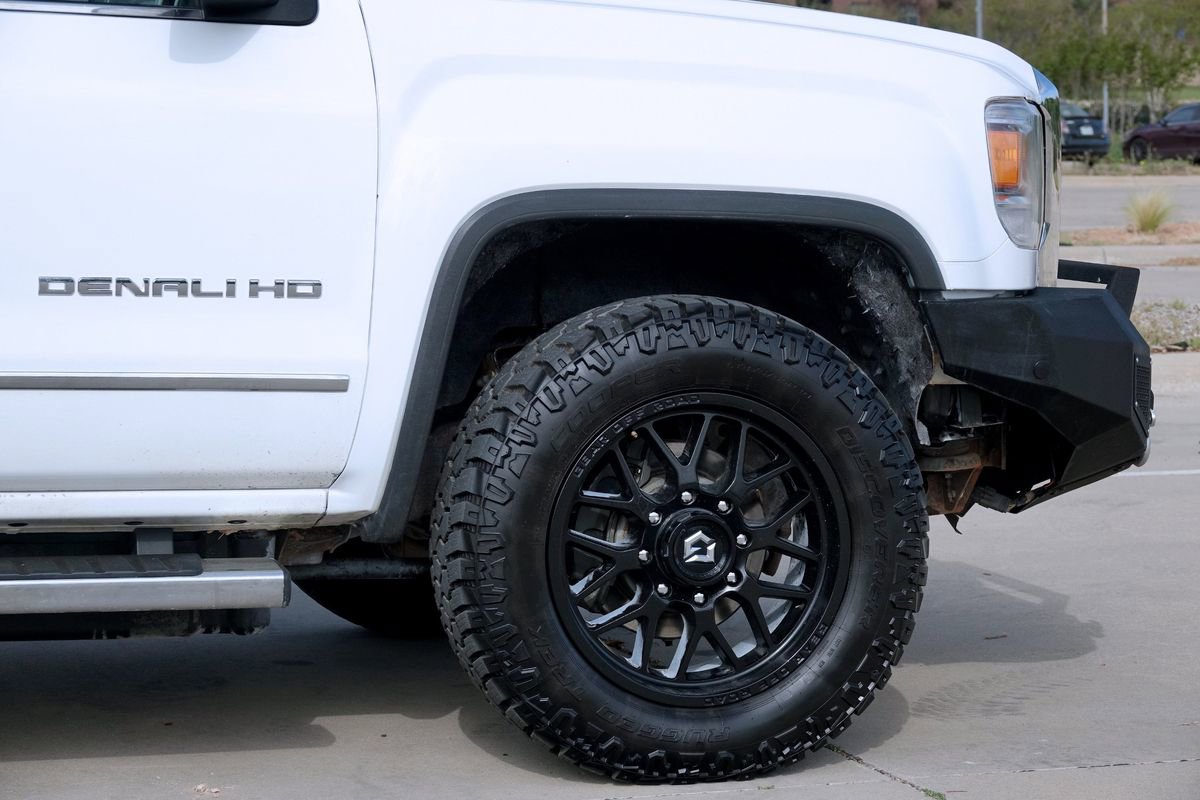Used 2015 GMC Sierra 2500 Denali w/ Duramax Plus Package AWD/4WD image 15