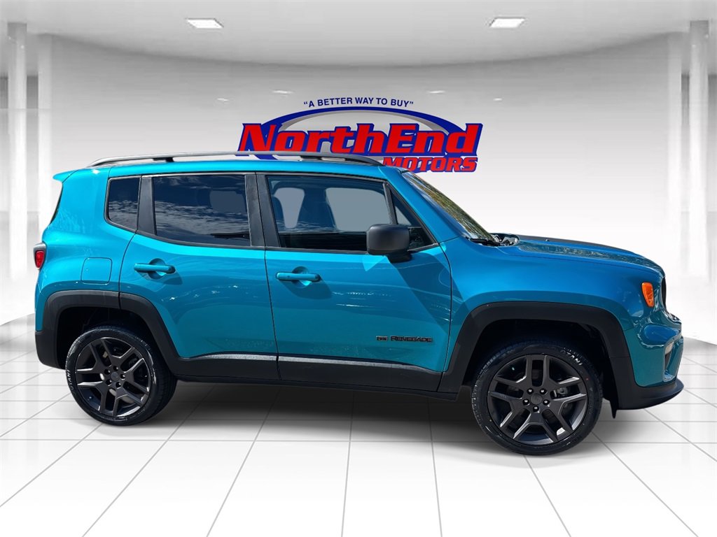 Used 2021 Jeep Renegade Latitude w/ Sun & Sound Group image 2