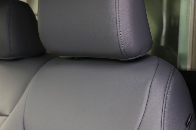 Used 2024 Ford F550 4x4 Regular Cab Super Duty image 13