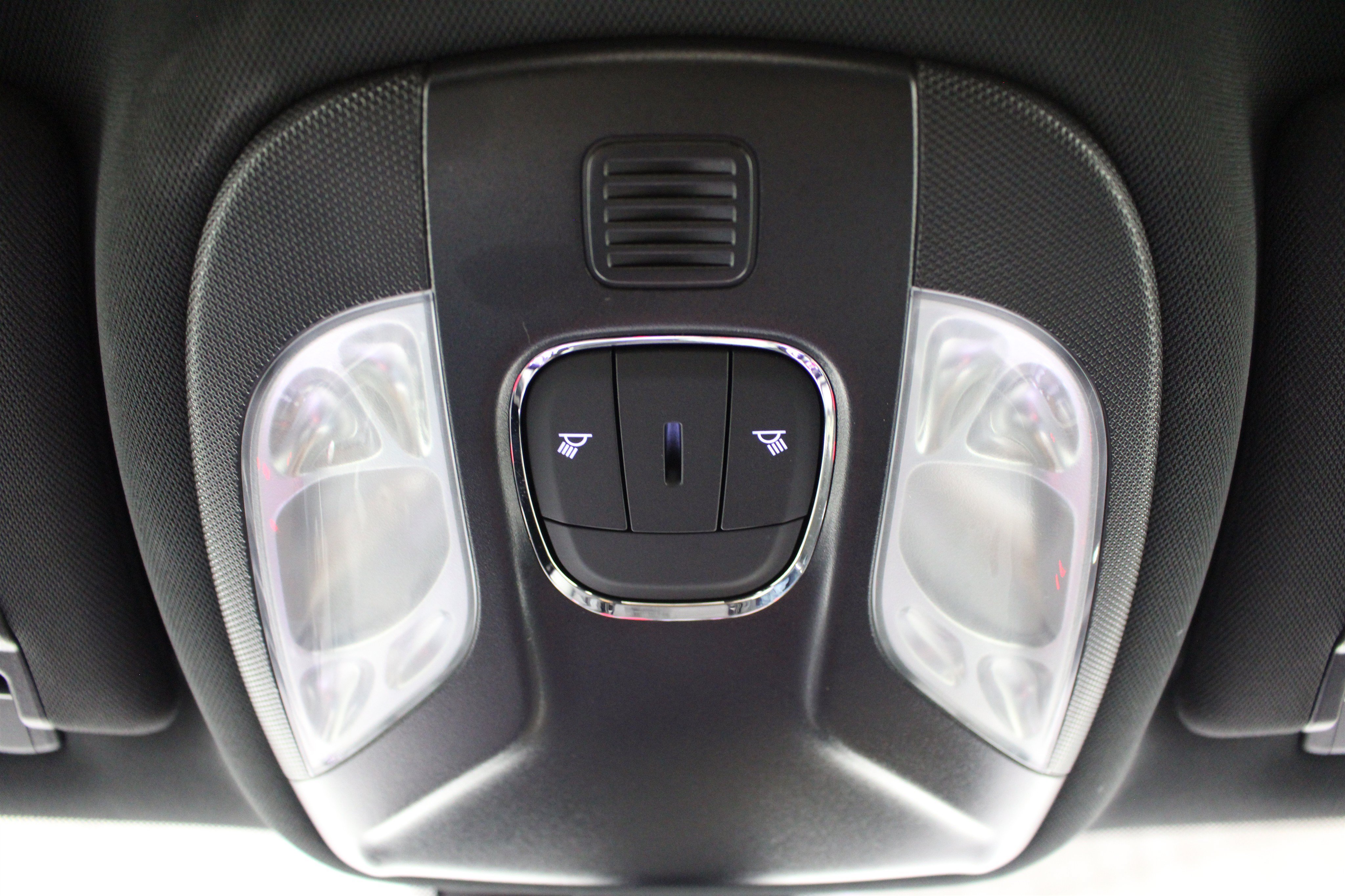 Used 2025 Jeep Compass Latitude w/ Altitude Special Edition AWD/4WD image 18
