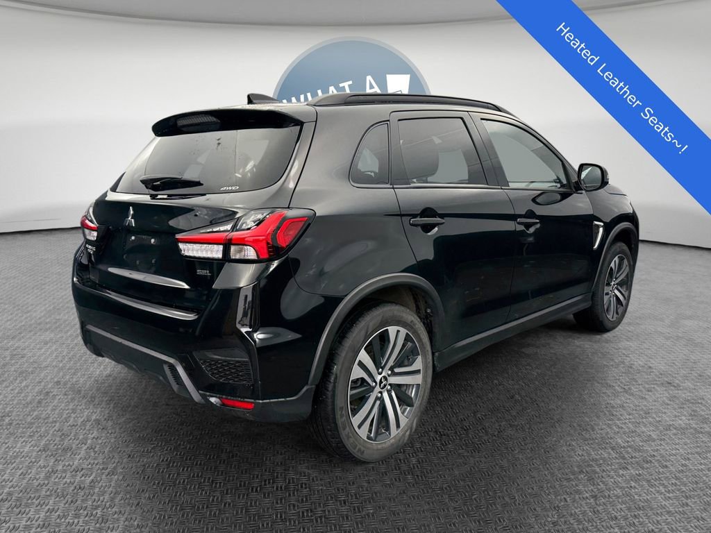 Used 2024 Mitsubishi Outlander Sport SEL image 3
