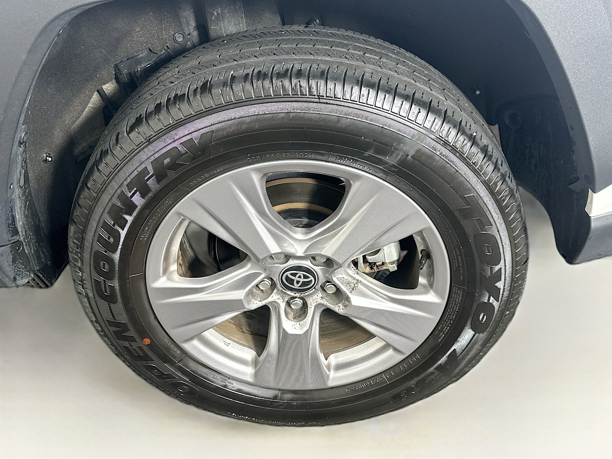 Used 2025 Toyota RAV4 XLE AWD/4WD image 11