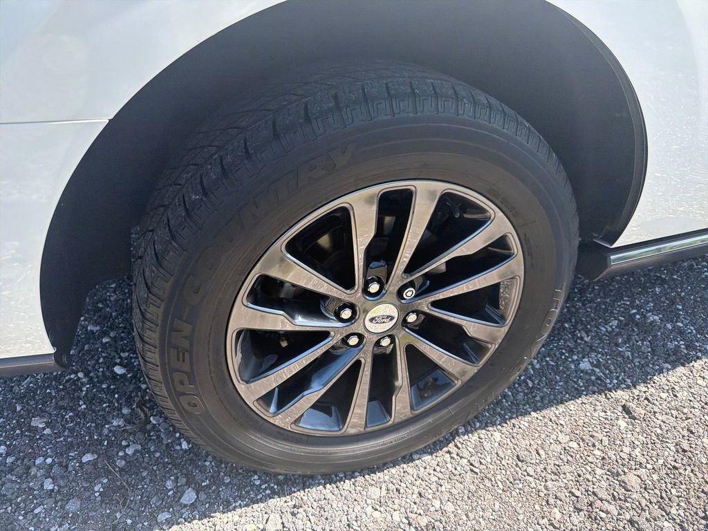 Used 2021 Ford Expedition Limited RWD image 18