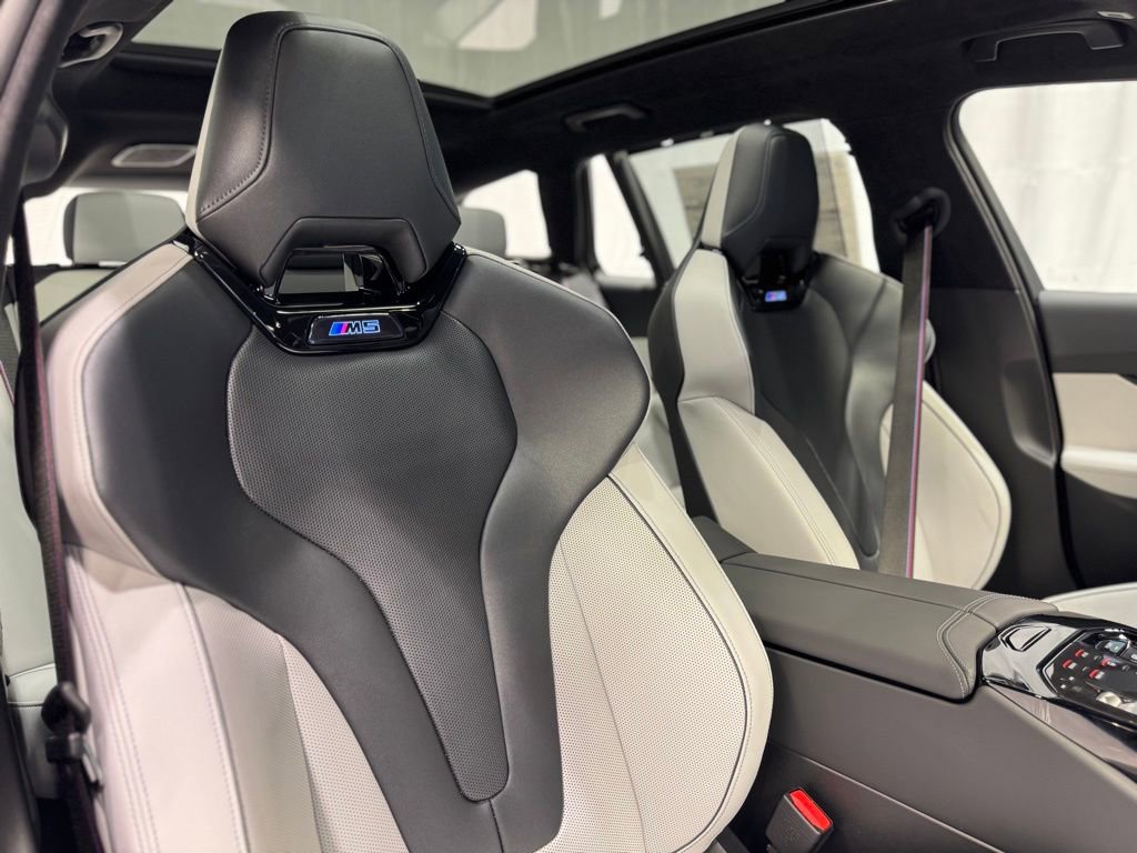 New 2026 BMW M5 Touring image 33