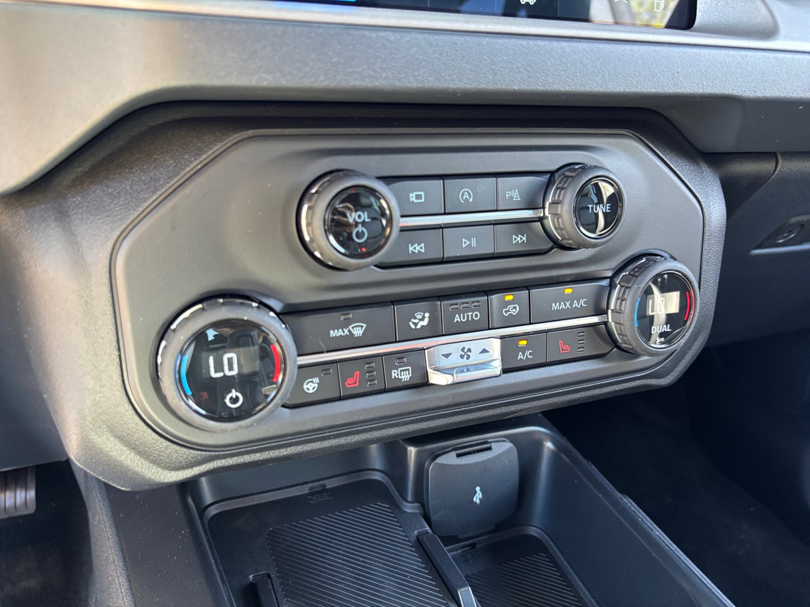 New 2026 Ford Bronco Outer Banks image 31