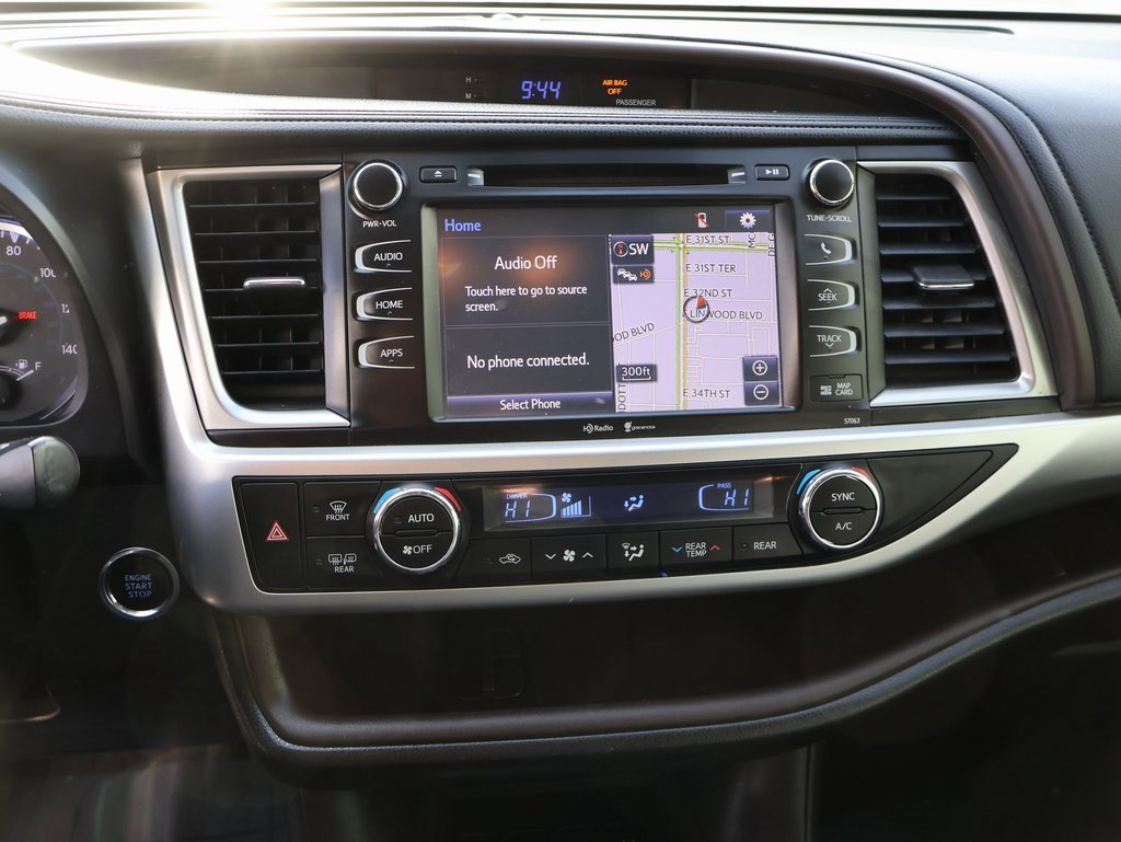 Used 2015 Toyota Highlander XLE image 27