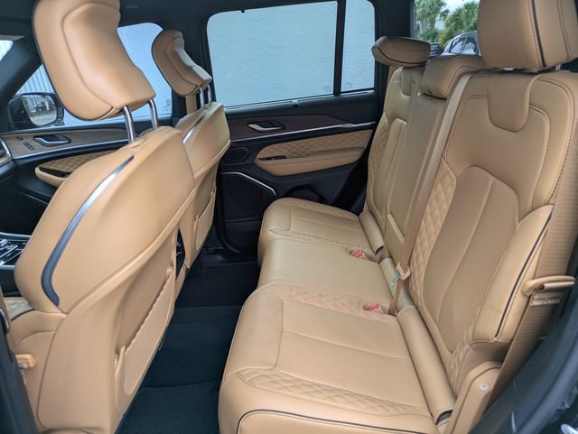 Certified 2023 Jeep Grand Cherokee Summit w/ Luxury Tech Group V AWD/4WD image 12